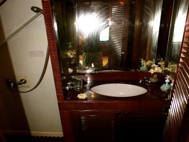 Ensuite bathroom