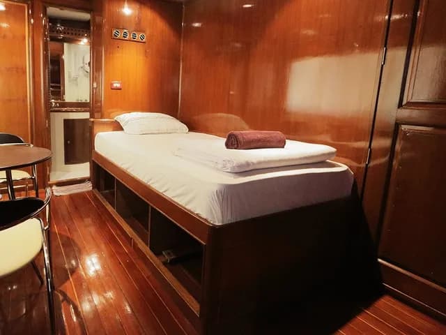 Single VIP Cabin