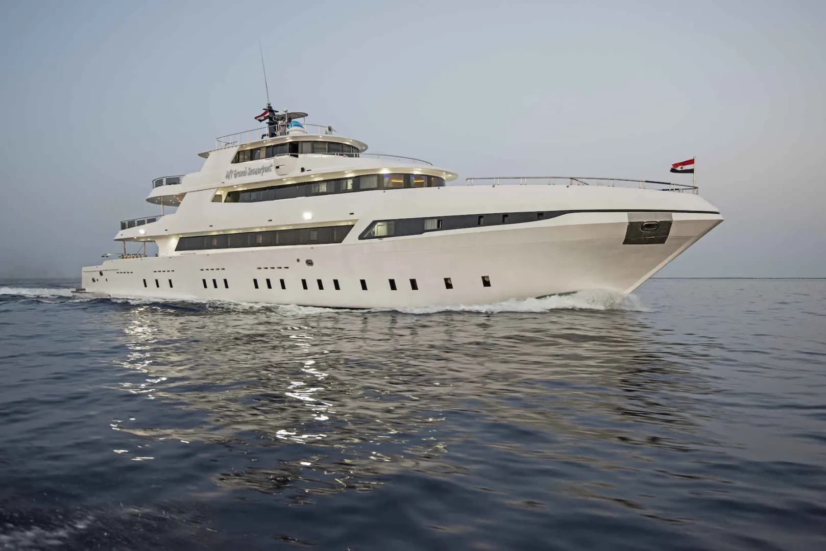 Sea Serpent Grand - image Sea Serpent Grand - image