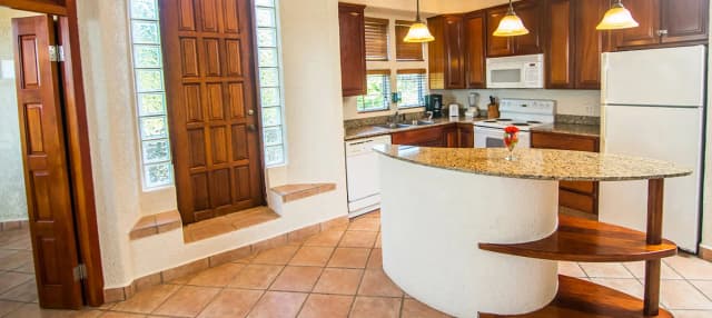 Junior Suite interior at Maya Princess Roatan