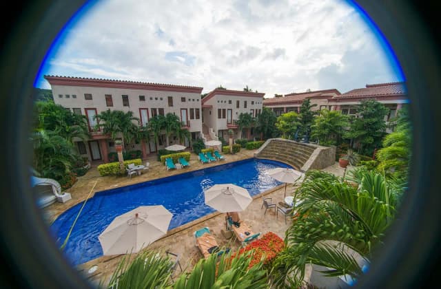 Las sienas at Maya Princess Roatan