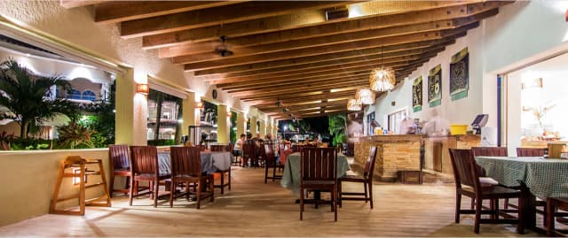 Maya Princess Roatan restaurant