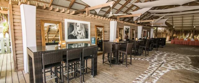 A restaurant at Maya Princess Roatan