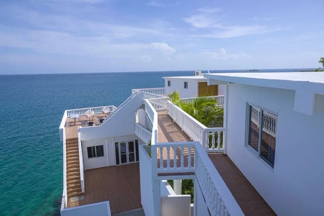 Villa on Dunbar Rock Villa on Dunbar Rock