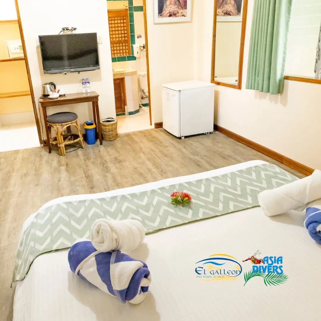 Poolside Room at El Galleon