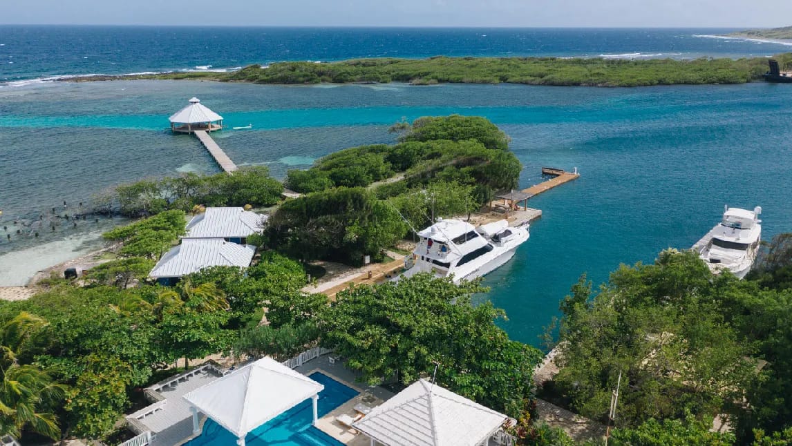 Barefoot Cay Resort & Spa, and Barefoot Divers Lodge & Dive Center - image Barefoot Cay Resort & Spa, and Barefoot Divers Lodge & Dive Center - image