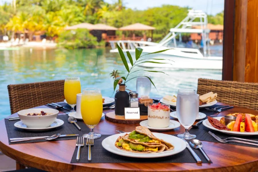 Anthonys Key Resort Cuisine