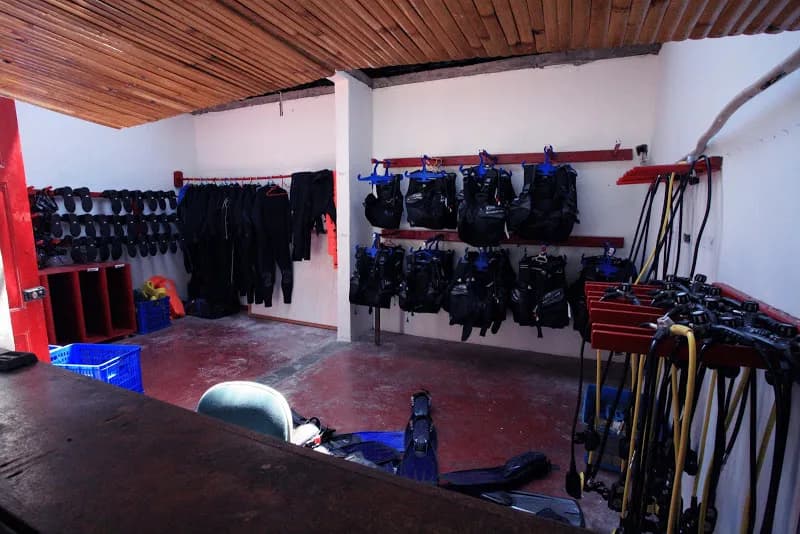 tasik-divers-4.jpg tasik-divers-4.jpg