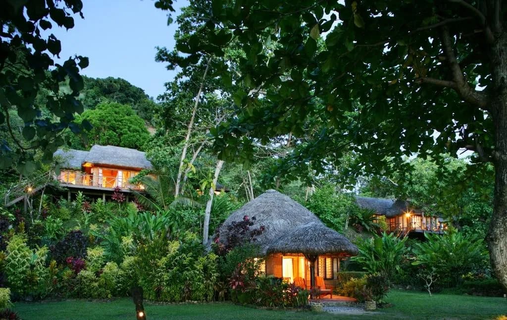 3 bures lit-up.jpg 3 bures lit-up.jpg