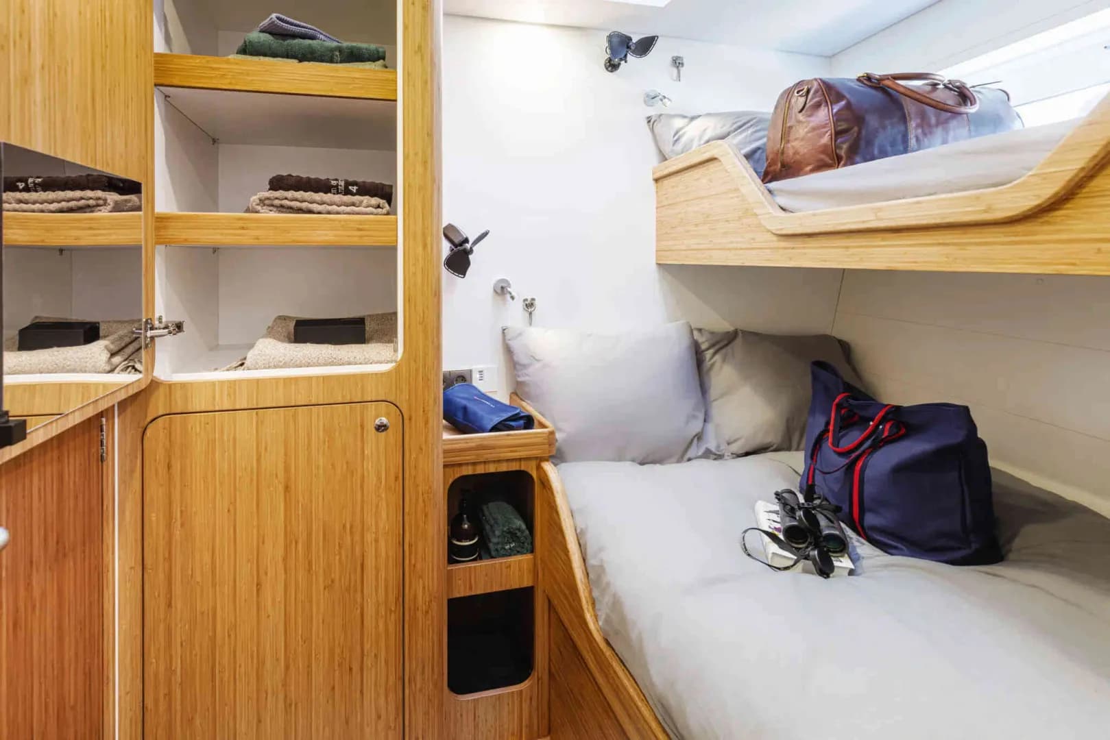 Pelagic 77 Amundsen Cabin (29N) - image Pelagic 77 Amundsen Cabin (29N) - image