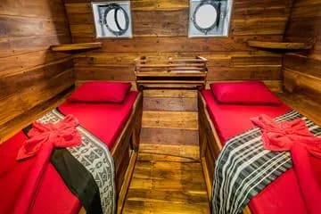 Twin Cabins - image Twin Cabins - image