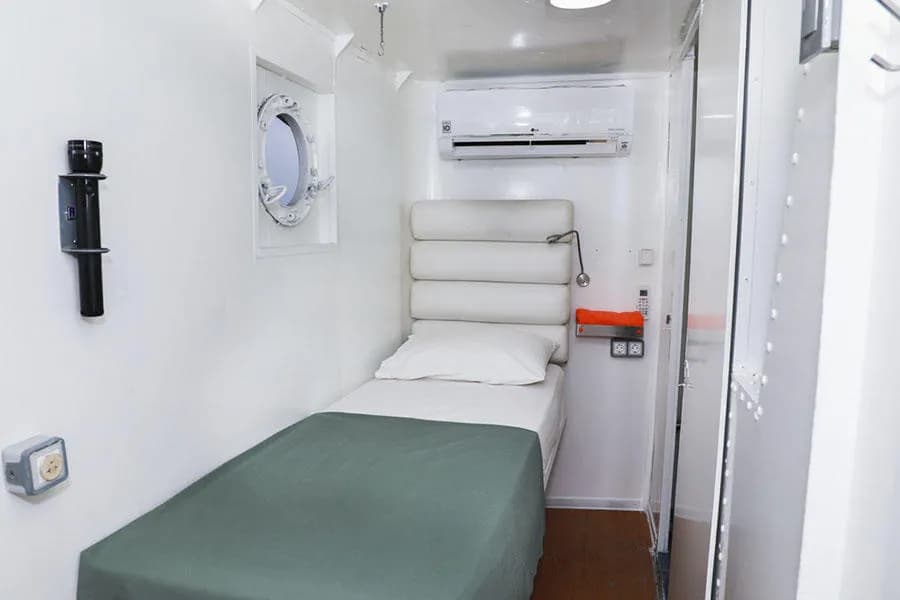 Single Bed Cabin - image Single Bed Cabin - image