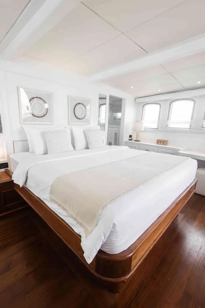 Master Cabin - image Master Cabin - image