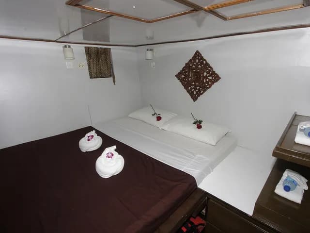 Deluxe Cabins - image Deluxe Cabins - image