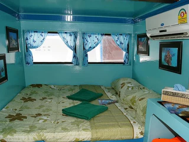 Double Bed Cabins - image Double Bed Cabins - image
