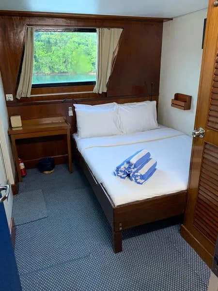 Double Cabin - image Double Cabin - image