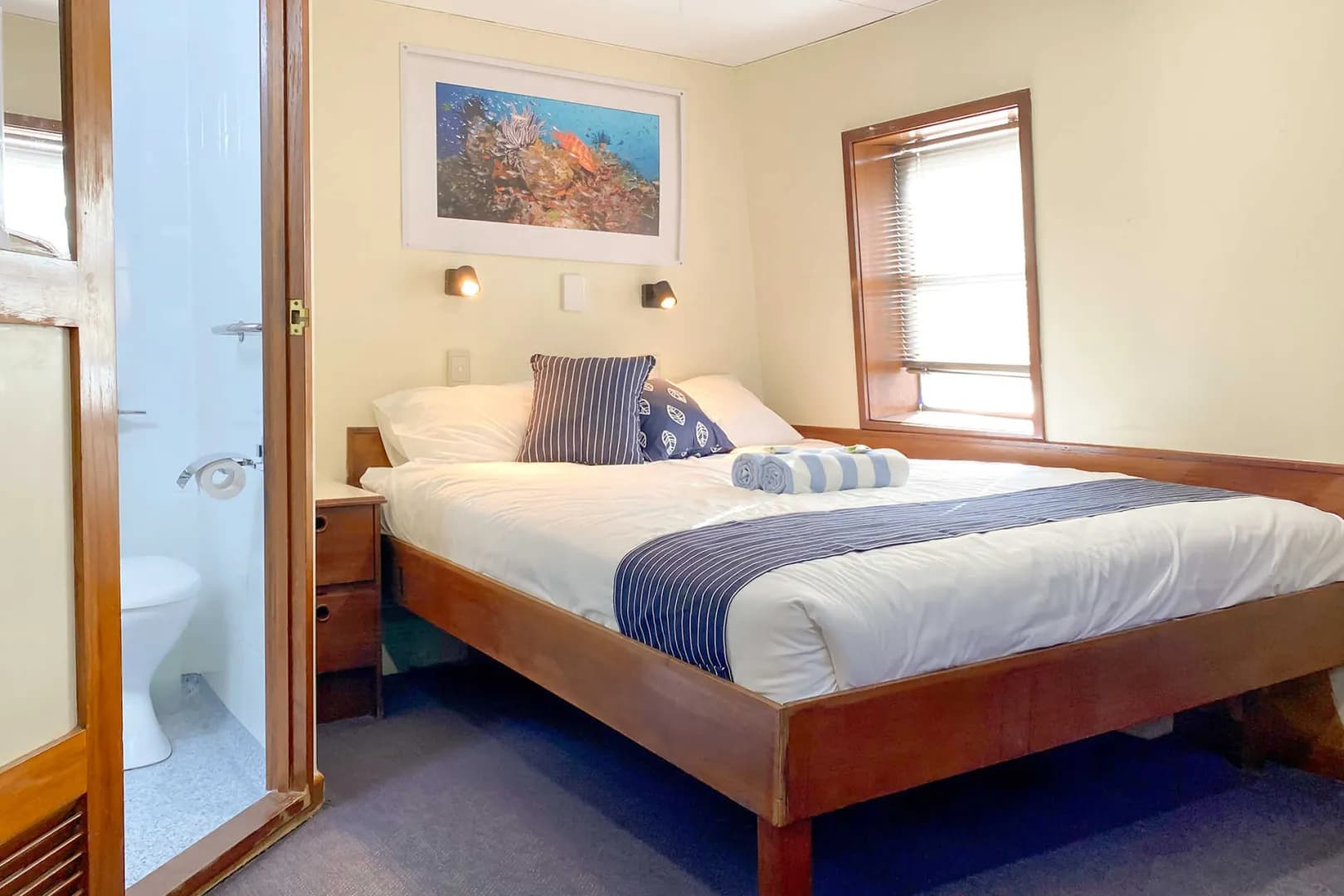 Quad Cabin - image Quad Cabin - image