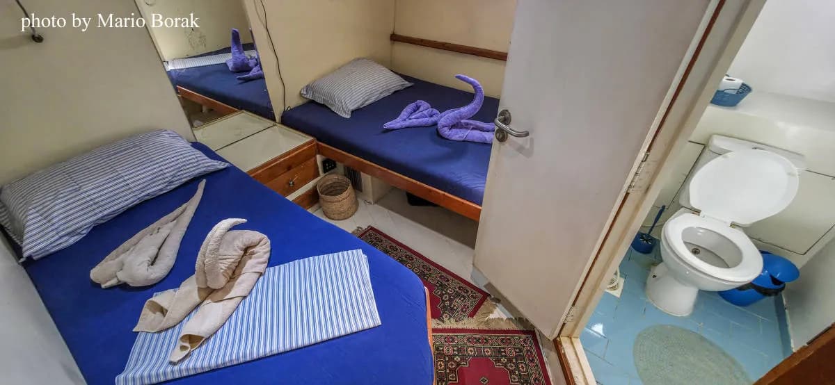 Overlapping Cabins - image Overlapping Cabins - image