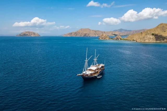 Aurora Liveaboard Special Packages Aurora Liveaboard Special Packages