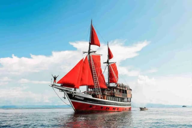 La Galigo Special Packages La Galigo Special Packages