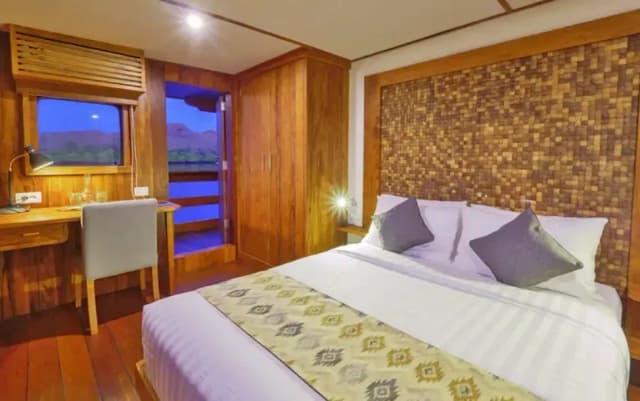 Komodo Sea Dragon Liveaboard Special Packages Komodo Sea Dragon Liveaboard Special Packages