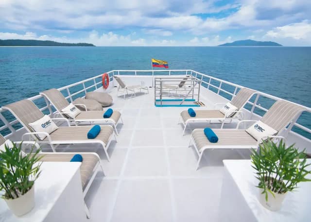 Aqua Galapagos Special Packages Aqua Galapagos Special Packages