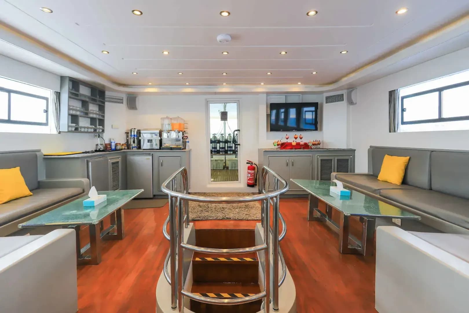 Carousel - image Carousel - image