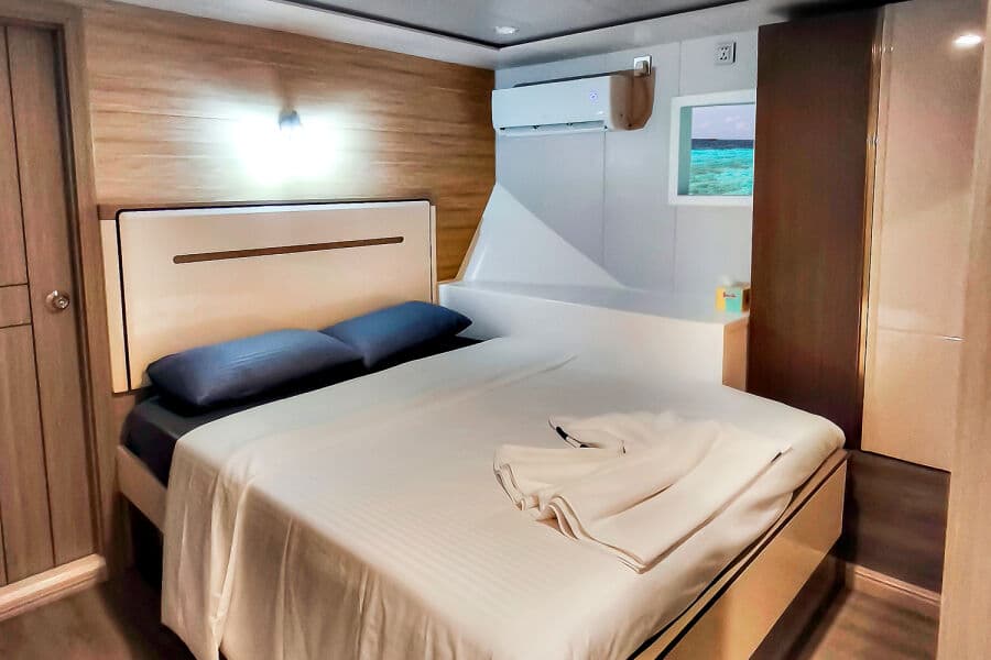 Standard - 1 Double Bed only Lower Deck - image Standard - 1 Double Bed only Lower Deck - image