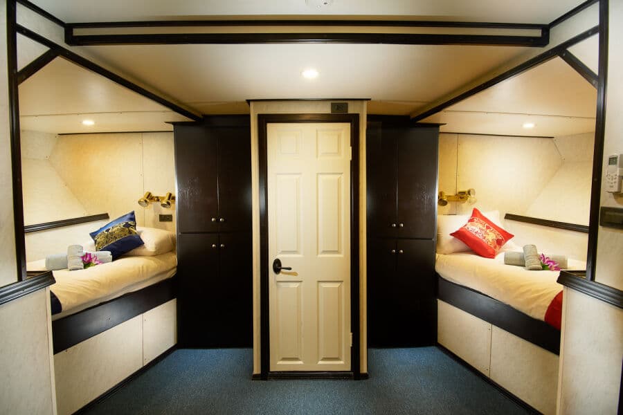 Premium Twin Share Main Deck - image Premium Twin Share Main Deck - image