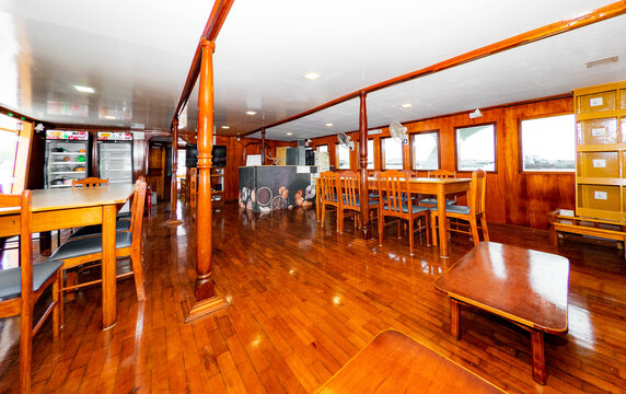 Blue Shark One Liveaboard Reviews, Who Makes Blue Ridge Hardwood Flooring In Philippines