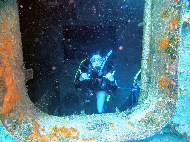 Grand cayman diving