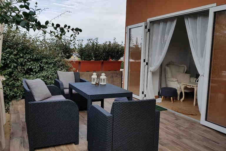 Ground floor room and its terrace