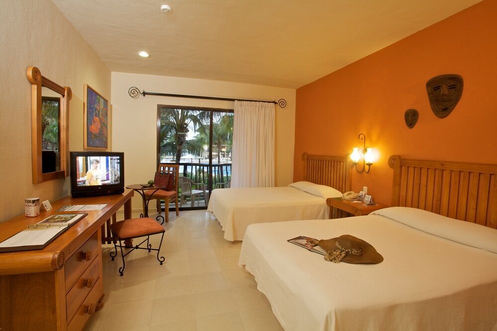 Pro Dive Mexico Bluewater Dive Travel