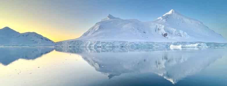 Scenery in Antarctica's polar landscape