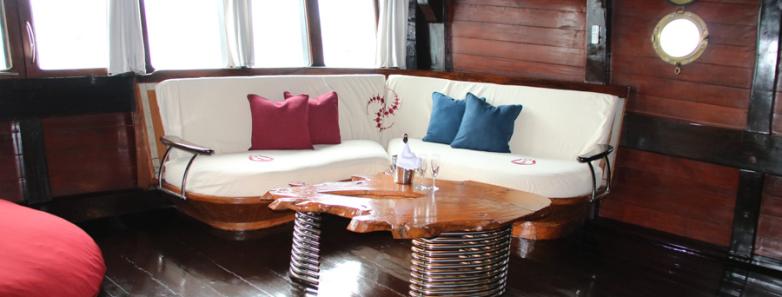 Dewi Nusantara Master Suite Lounge