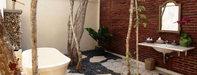 Outdoor bathroom at Plataran Menjangan Resort & Spa Bali