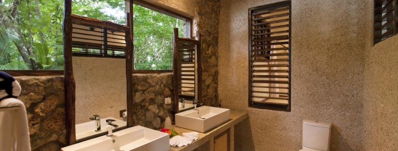 Savasi Island Resort Bathroom
