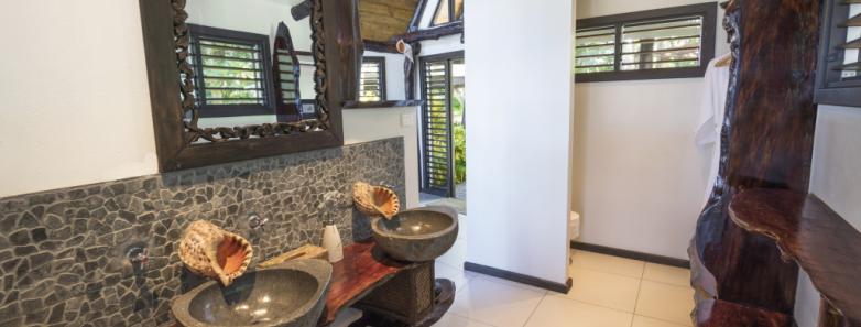 Savasi Island Resort Bathroom