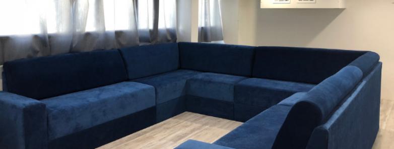 Indoor lounge aboard Avalon III