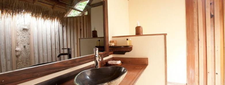 Villa Utara bathroom at Misool Resort