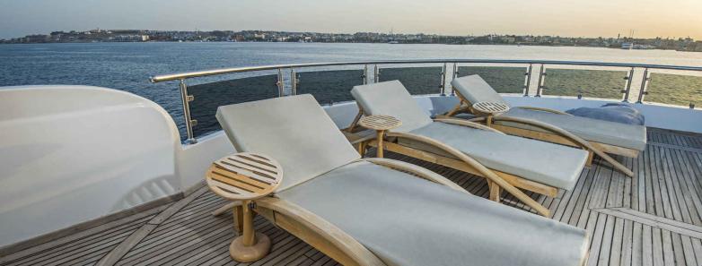 Sundeck with reclining chairs