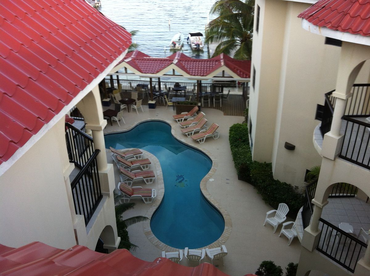 Sunbreeze Suites Belize